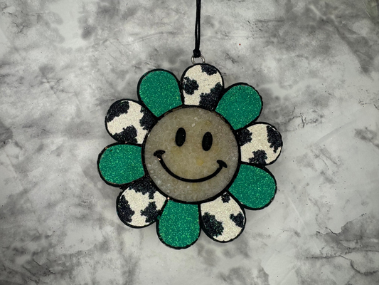 Teal w/ Cowprint Daisy
