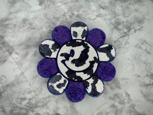 Blue w/ cow print daisy