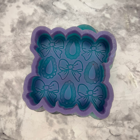 Bow & Turquoise Coquette